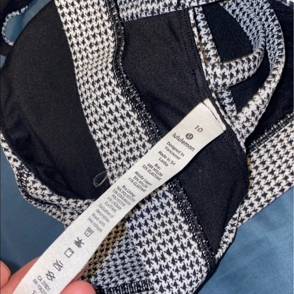 Lululemon Energy Bra - Picture 2 of 3